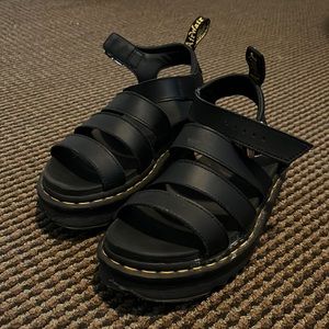 BLAIRE HYDRO LEATHER STRAP DOC MARTEN SANDELS